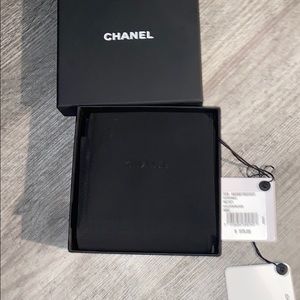 Chanel earnings , brand new never worn!